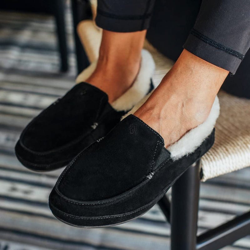 OLUKAI Ku'una Women's Slipper, Leather Slip-On Shoes, Genuine Shearling & Premium Leather, Lightweight & Durable for All-Day Comfort, Black/Black, 6 - Image 4